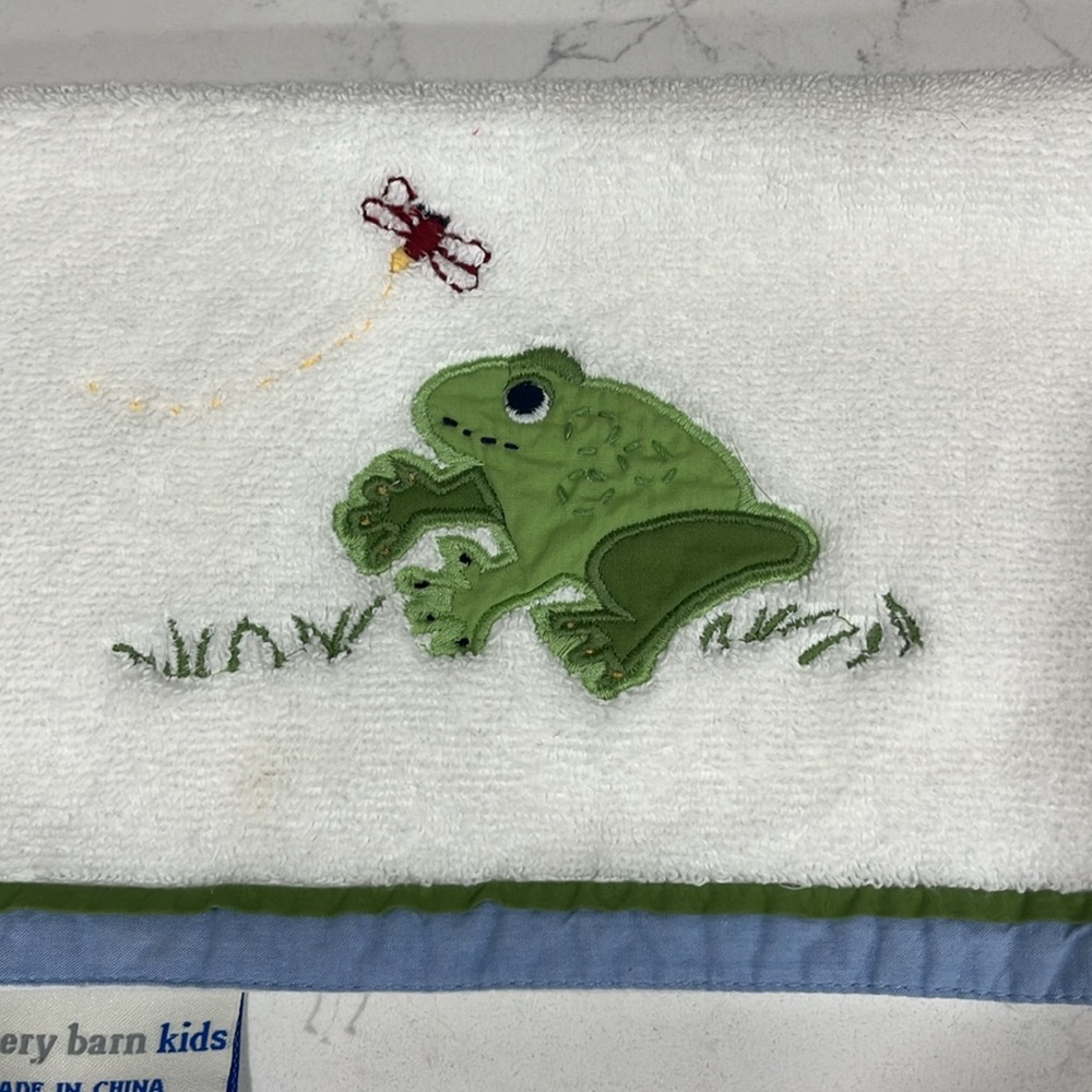 Pottery Barn kids Decorative Hand towel & wash cloth - Picture 5 of 7